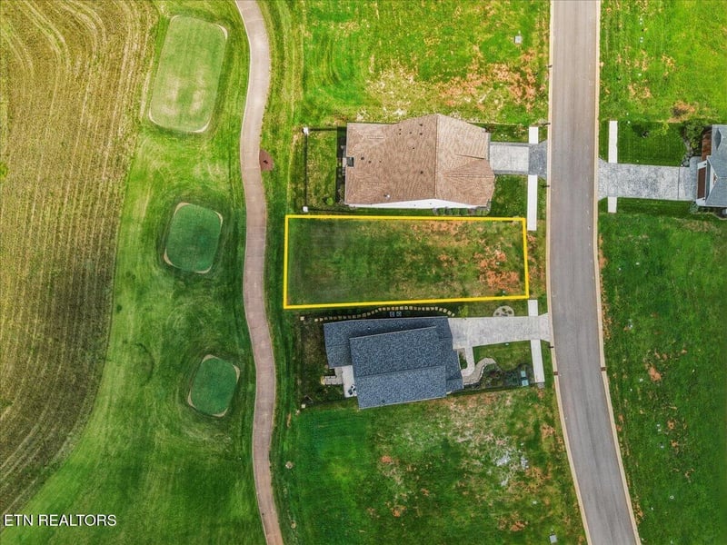 387 Black Bear Cir, Loudon, TN 37774