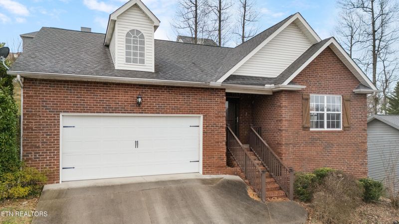 3873 Highview Ln, Knoxville, TN 37931