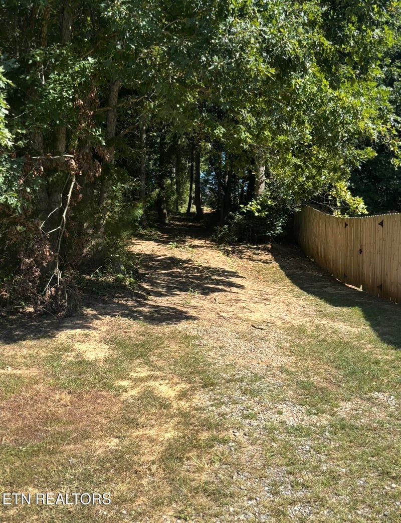 388 W Toomey Ln, Madisonville, TN 37354