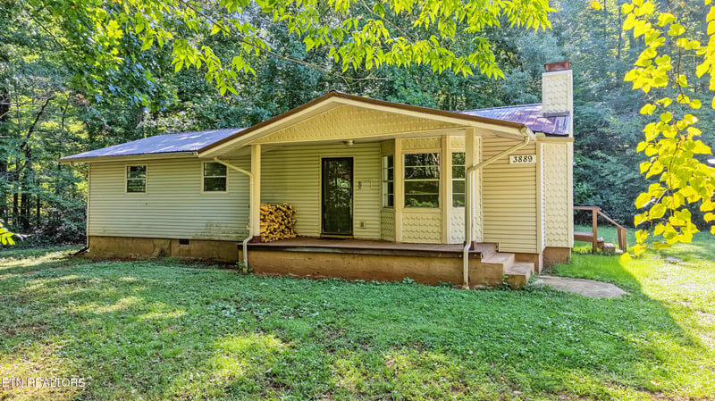 3889 Quarry Rd, Louisville, TN 37777
