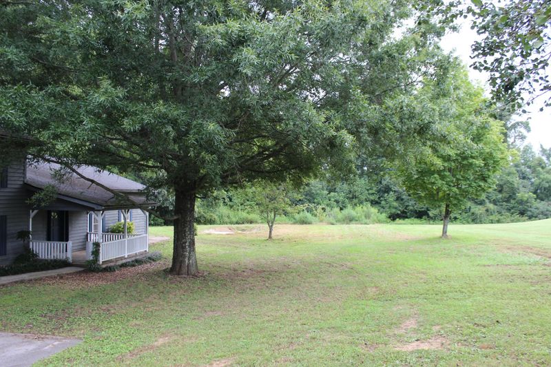 389 Peach Orchard Rd, Clinton, TN 37716