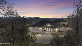 389 Roy Hays Way, Kodak, TN 37764