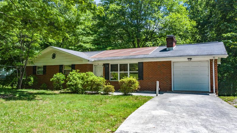 39 E Norris Rd, Norris, TN 37828