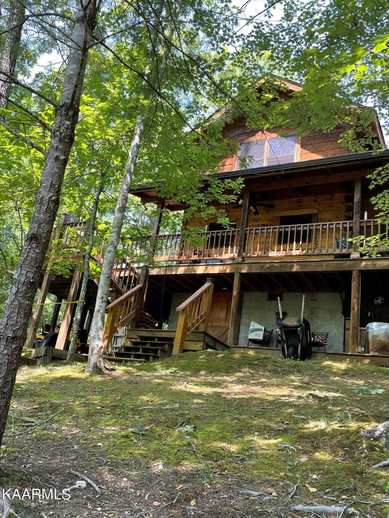 390 Buck Ridge Rd, Oneida, TN 37841
