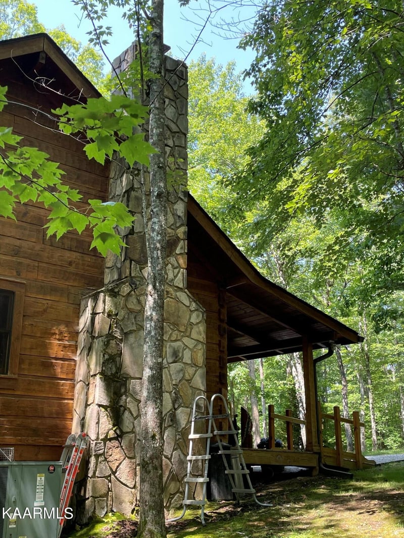390 Buck Ridge Rd, Oneida, TN 37841