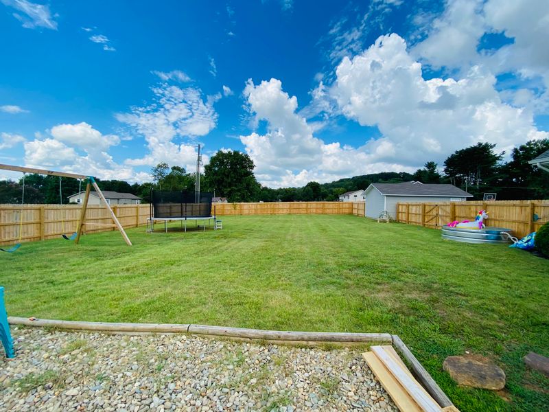 390 Cherokee Cir, Madisonville, TN 37354