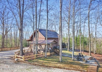 390 John J Smith Rd, Oneida, TN 37841