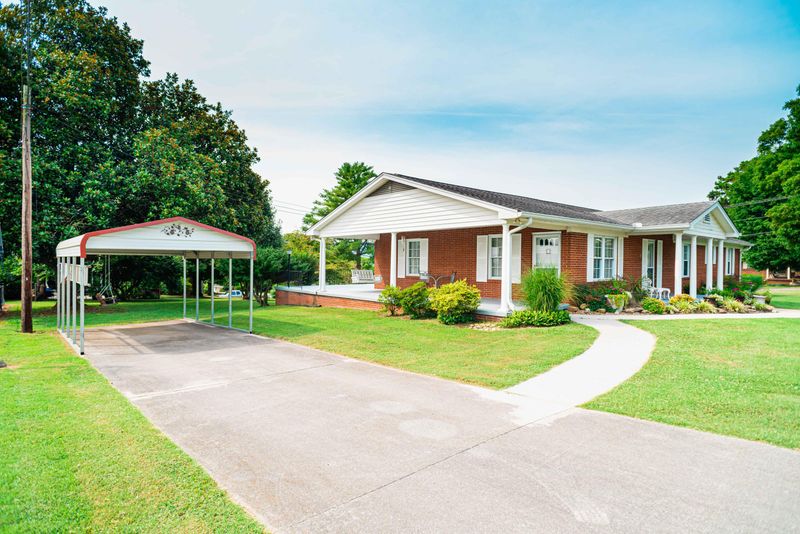 3900 Janice Dr, Knoxville, TN 37938