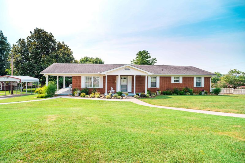 3900 Janice Dr, Knoxville, TN 37938