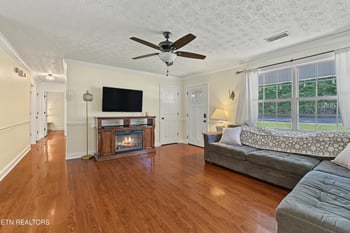 3902 Gamble Ln, Maryville, TN 37804