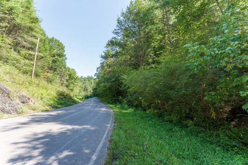 3902 Pearl Valley Rd, Sevierville, TN 37876