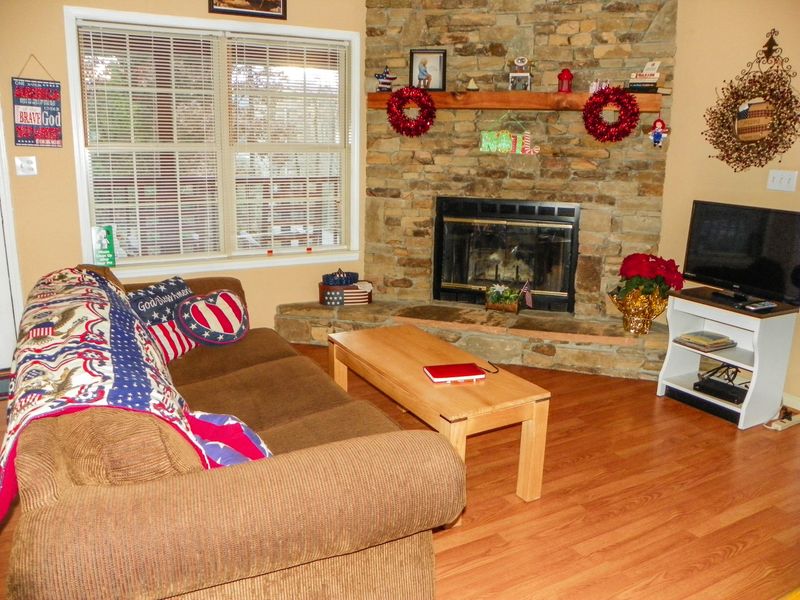3903 Valley View Dr, Pigeon Forge, TN 37863