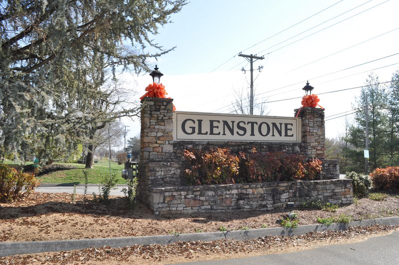 3904 Stonebridge Dr, Powell, TN 37849