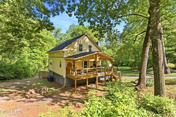 3905 Light Pink Rd, Louisville, TN 37777
