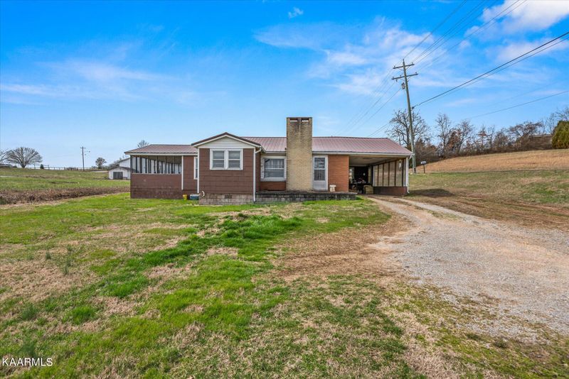 391 Oakland Rd, Sweetwater, TN 37874