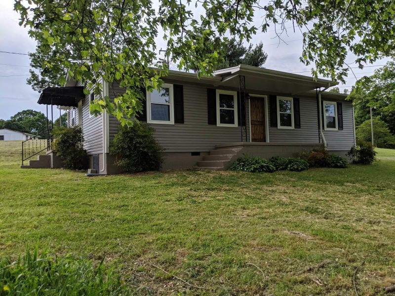 391 Peach Orchard Rd, Clinton, TN 37716