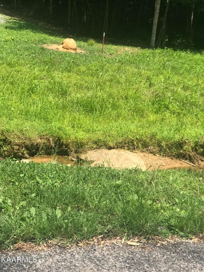 391 Smokey Branch Rd, Vonore, TN 37885