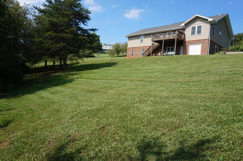 3910 Settlers Tr, Kodak, TN 37764