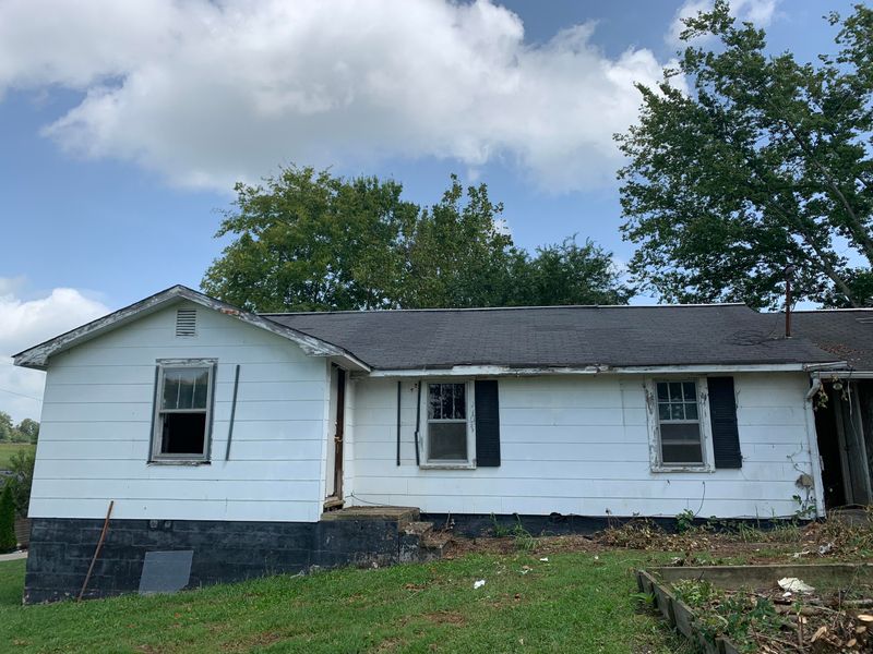 3911 Browder School Rd, Lenoir City, TN 37771