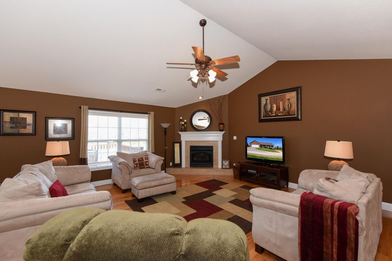 3911 Leyte Dr, Maryville, TN 37801
