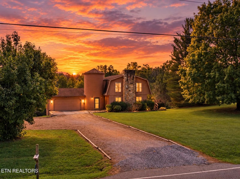 3911 Miser Station Rd, Louisville, TN 37777