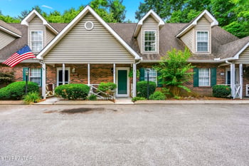 3912 Valley Creek Way, Knoxville, TN 37918