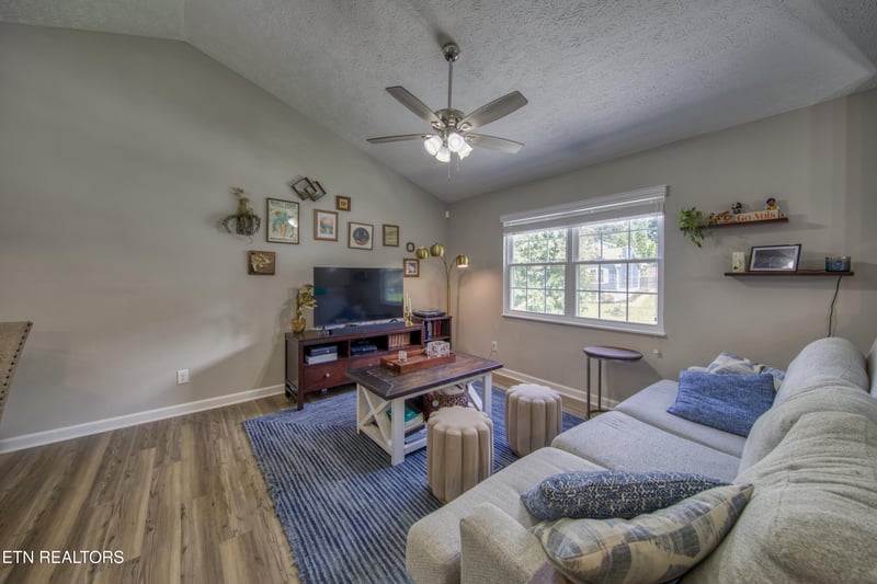 3913 Abercorn Rd, Knoxville, TN 37921