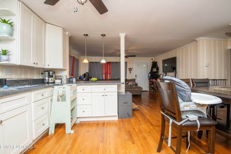 3914 Oakland Dr, Knoxville, TN 37918