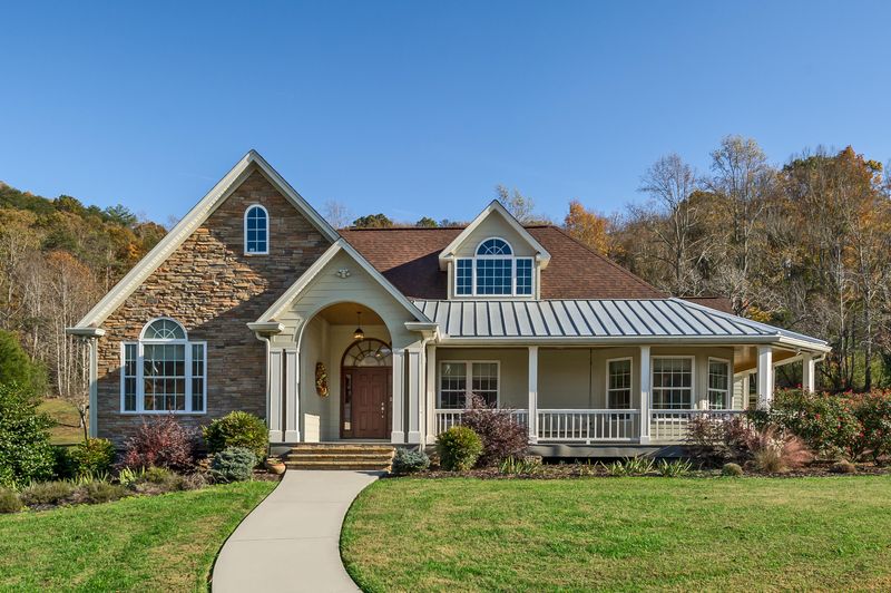 3916 Dutch Valley Rd, Clinton, TN 37716