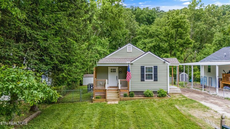 3916 W Bellemeade Ave, Knoxville, TN 37919