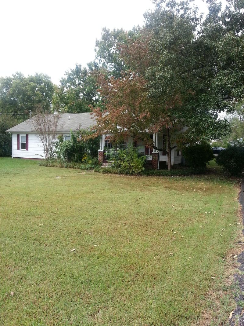 3917 W Emory Rd, Powell, TN 37849