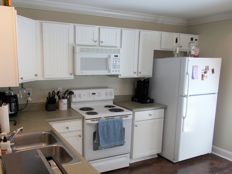 3918 Cherokee Woods Way #210, Knoxville, TN 37920