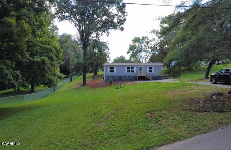 3919 Bud Mcmillan Rd, Knoxville, TN 37924