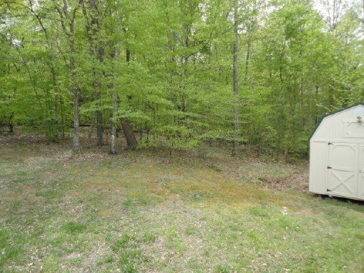 392 Hiwassee View Dr, Jacksboro, TN 37757