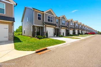 392 Judson Way, Lenoir City, TN 37771