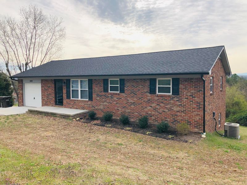 3920 Holland Tr, Lenoir City, TN 37771