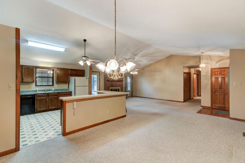 3921 Meredith Rd, Knoxville, TN 37921