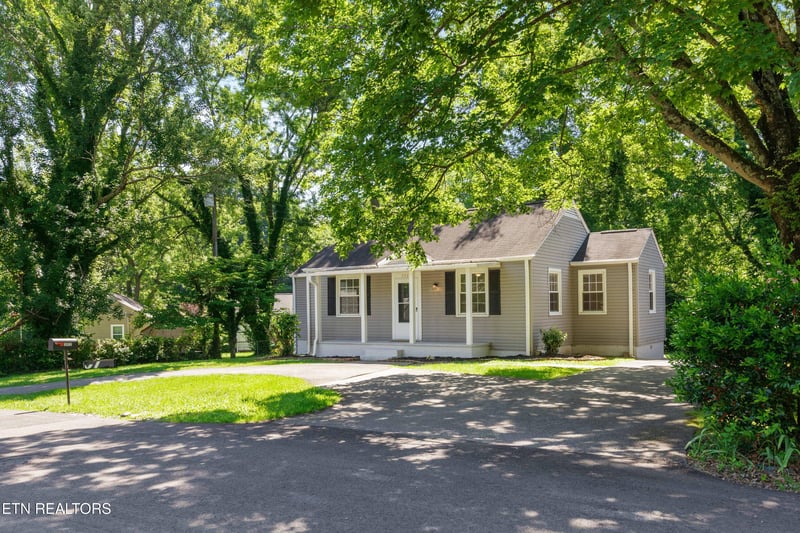 3922 Briargate Ave, Knoxville, TN 37919