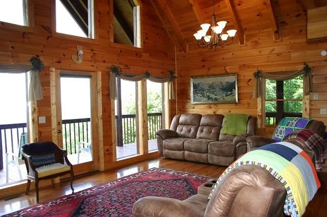 3923 Ravens Den Way, Sevierville, TN 37862