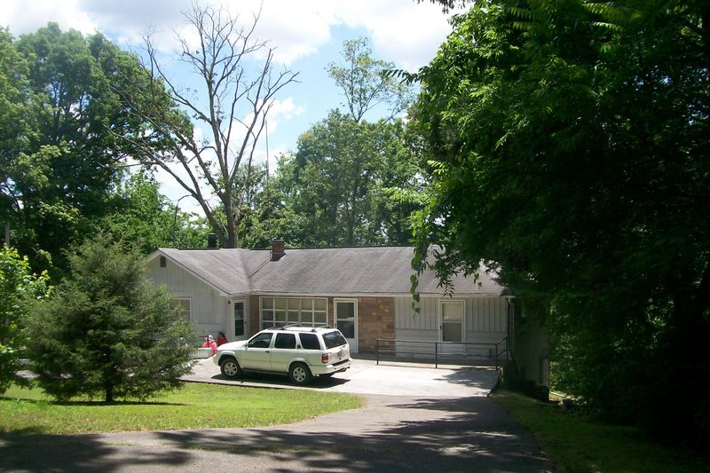 3925 Saylor Ct, Knoxville, TN 37917
