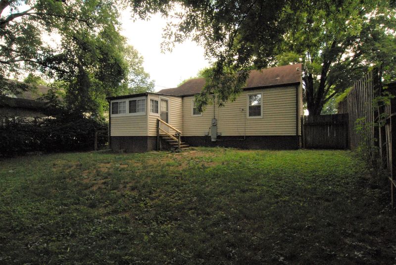 3926 Briargate Ave, Knoxville, TN 37918
