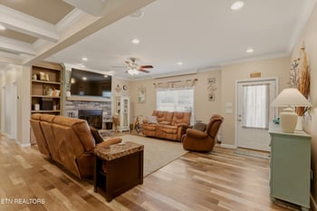 3926 Roberts Rd, Corryton, TN 37721