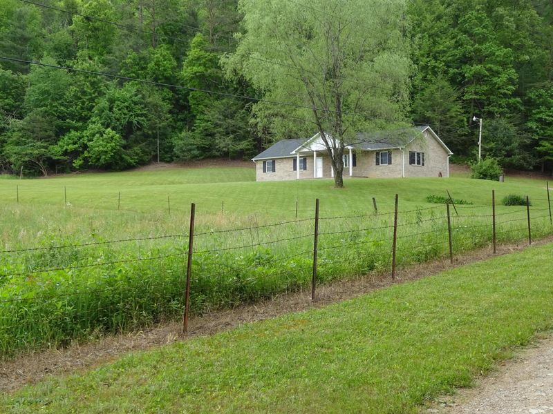 3928 Bearwallow Way, Sevierville, TN 37876
