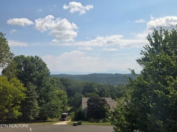 3929 Settlers Tr, Kodak, TN 37764