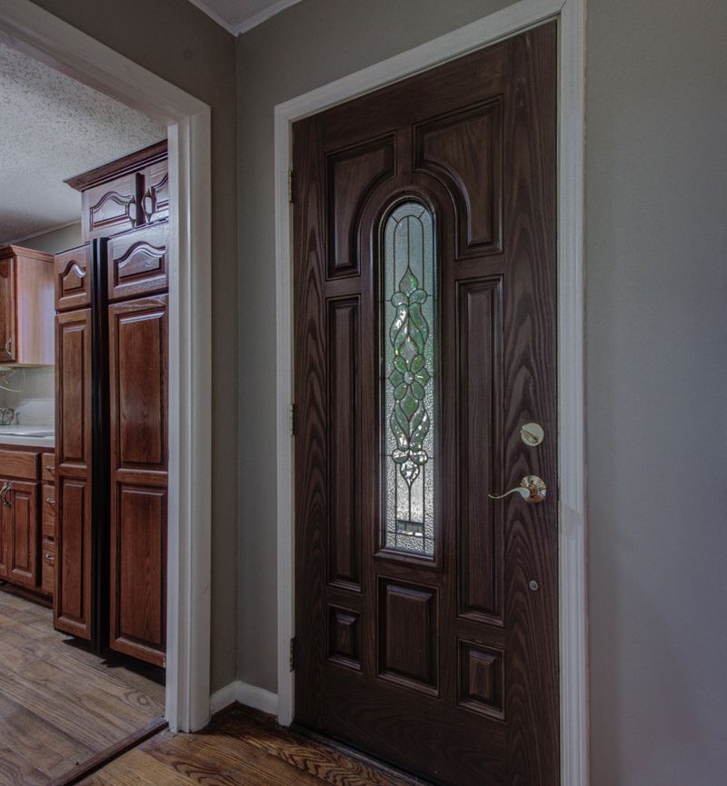 393 East Dr, Oak Ridge, TN 37830