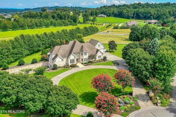 3930 Jackson Bend Dr, Louisville, TN 37777