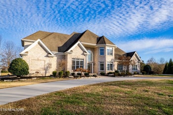3930 Jackson Bend Dr, Louisville, TN 37777