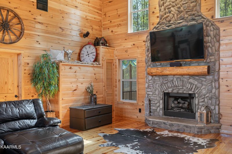 394 Evans Rd, Kingston, TN 37763