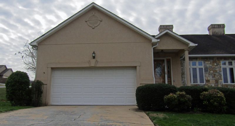 394 Lochmere Dr, Morristown, TN 37814