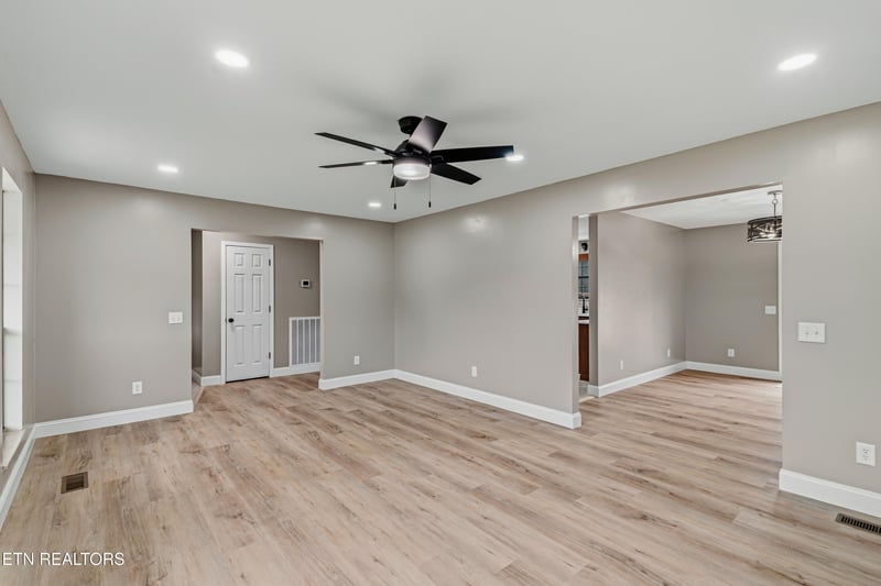 394 Pattie Gap Rd, Philadelphia, TN 37846